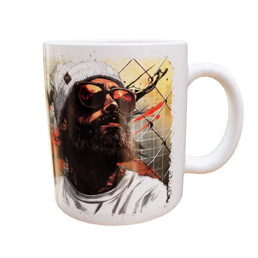 Weiße Keramiktasse Jack-Tar-Sun mit bärtigem Seemann, Strickmütze und Sonnenbrille – Produktansicht