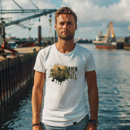T-Shirt Dawn of the Gull in Weiß, düstere Möwe mit Schriftzug, am Model