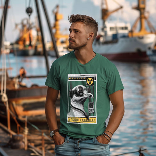T-Shirt Tschernogull, Teal, Möwe mit Atemschutzmaske und Warnsymbol – Modelaufnahme