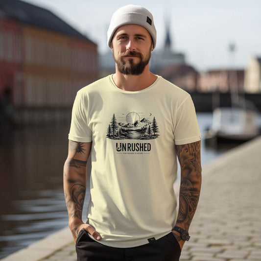 T-Shirt "UNRUSHED" black